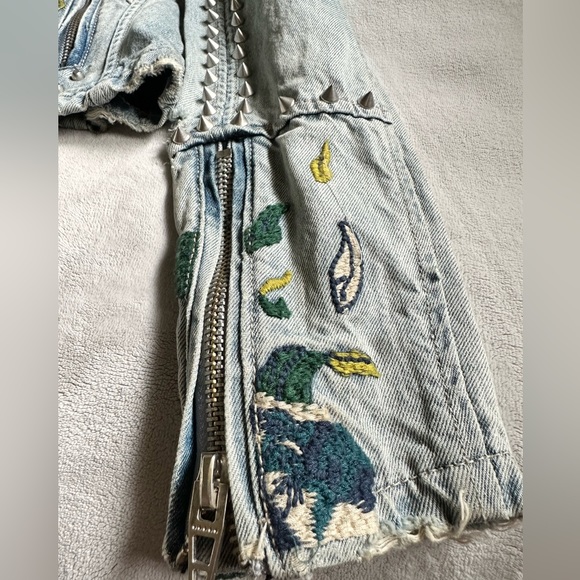 Embroidered studded jean jacket - Picture 4 of 7